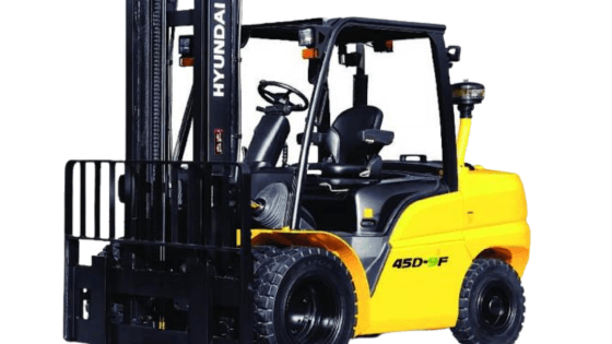 right side view of Hyundai 40D-9F new forklift at Thompson Lift Truck